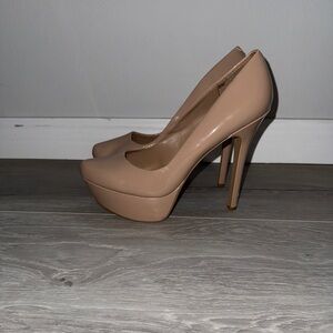 Jessica Simpson Nude Platform Heels